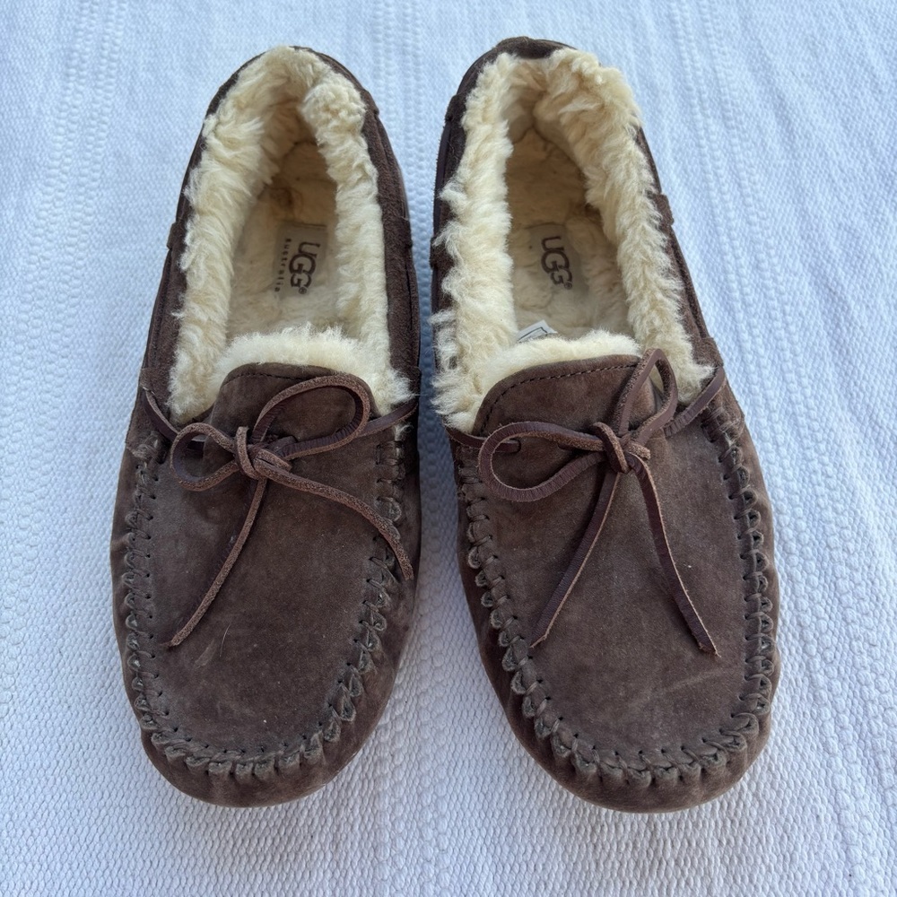 UGG Dakota moccasin slippers womens size 7 brown